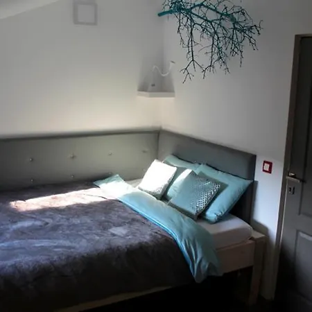 Oina Studio Aparthotel
